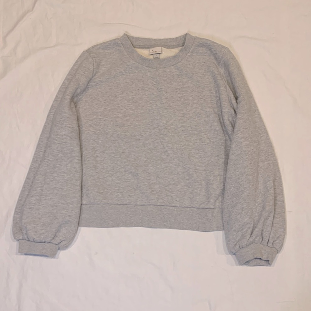A New Day women’s crew neck